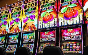 vip7777 Live Casino တွင် Real Dealer နှင့် Baccarat ကစားနေသောအခင်းအကျင်း
