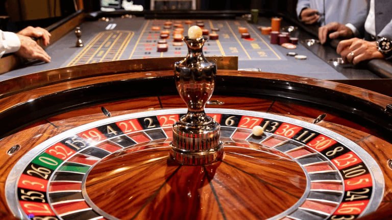 vip7777 Live Casino Dealer ကစားနေသောမြင်ကွင်းနှင့် HD streaming ခင်းကျင်း